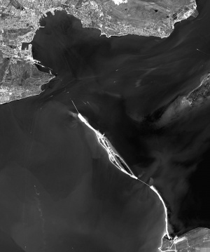 Kerch Strait Bridge site satellite image 5-APR-2016.jpg